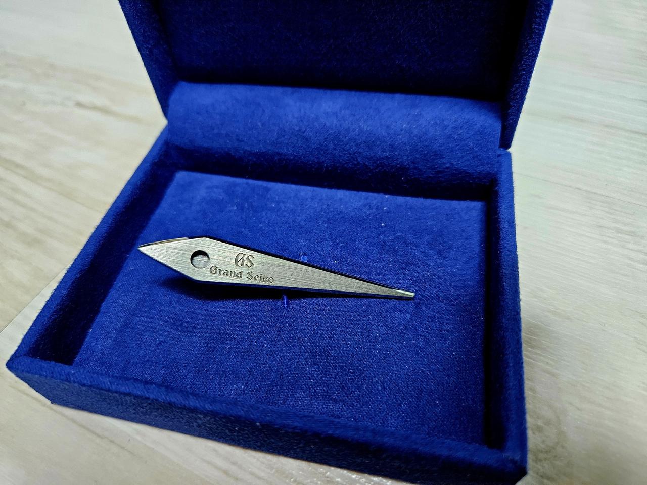 그랜드세이코 넥타이핀 팝니다