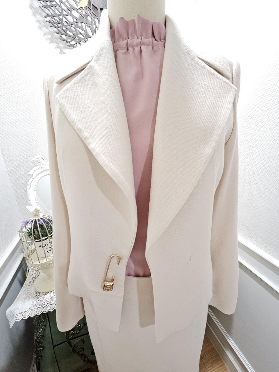 지고트 모직 스커트셋업(55사이즈, 새옷컨디션)