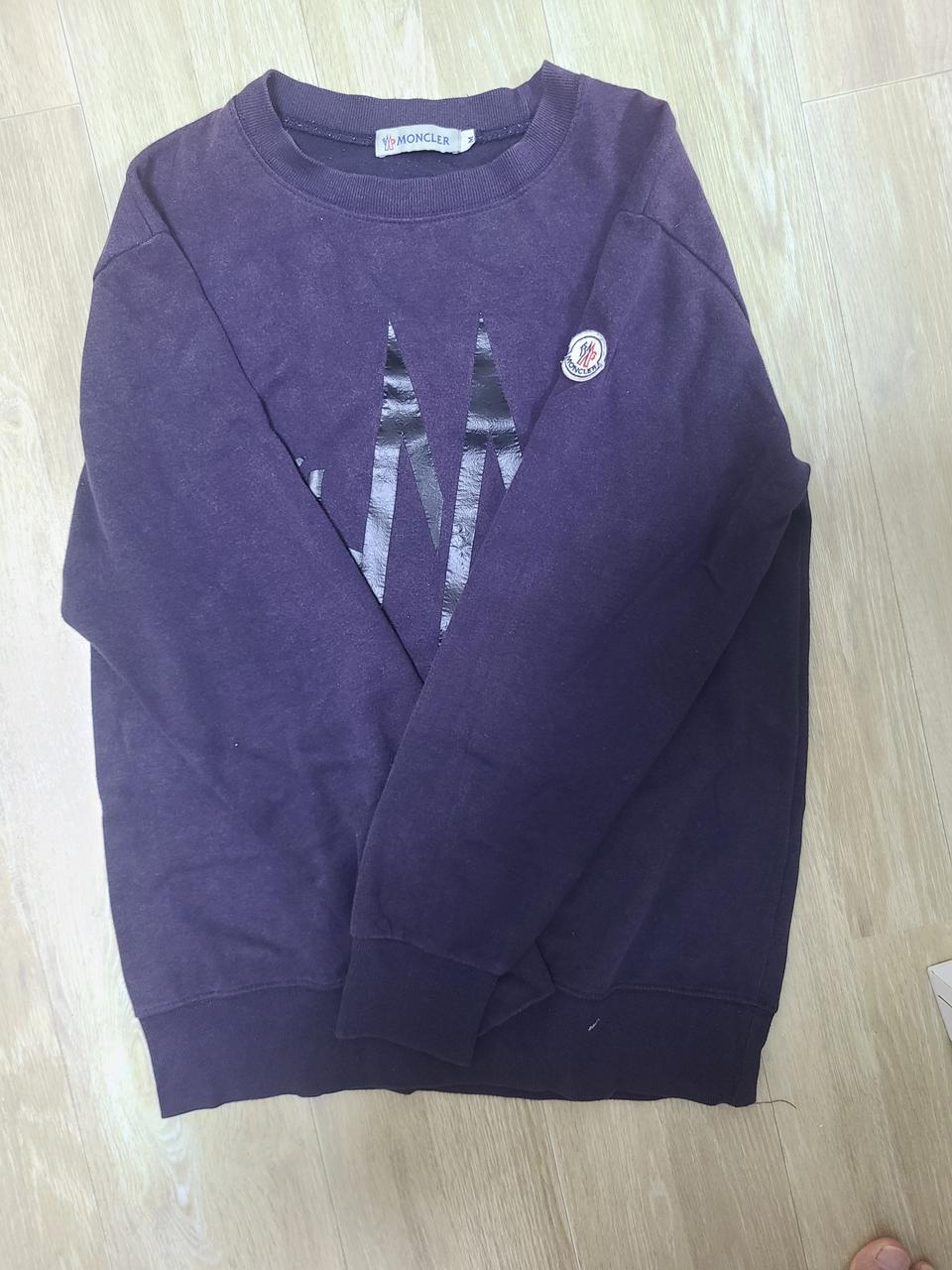 몽클레어 맨투맨 M사이즈 남여공용