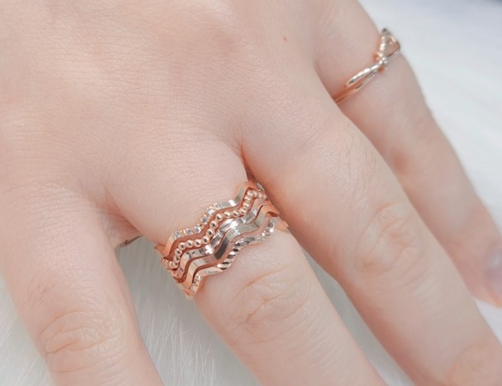 18k 웨이브 물결반지  반지들중 1개만!