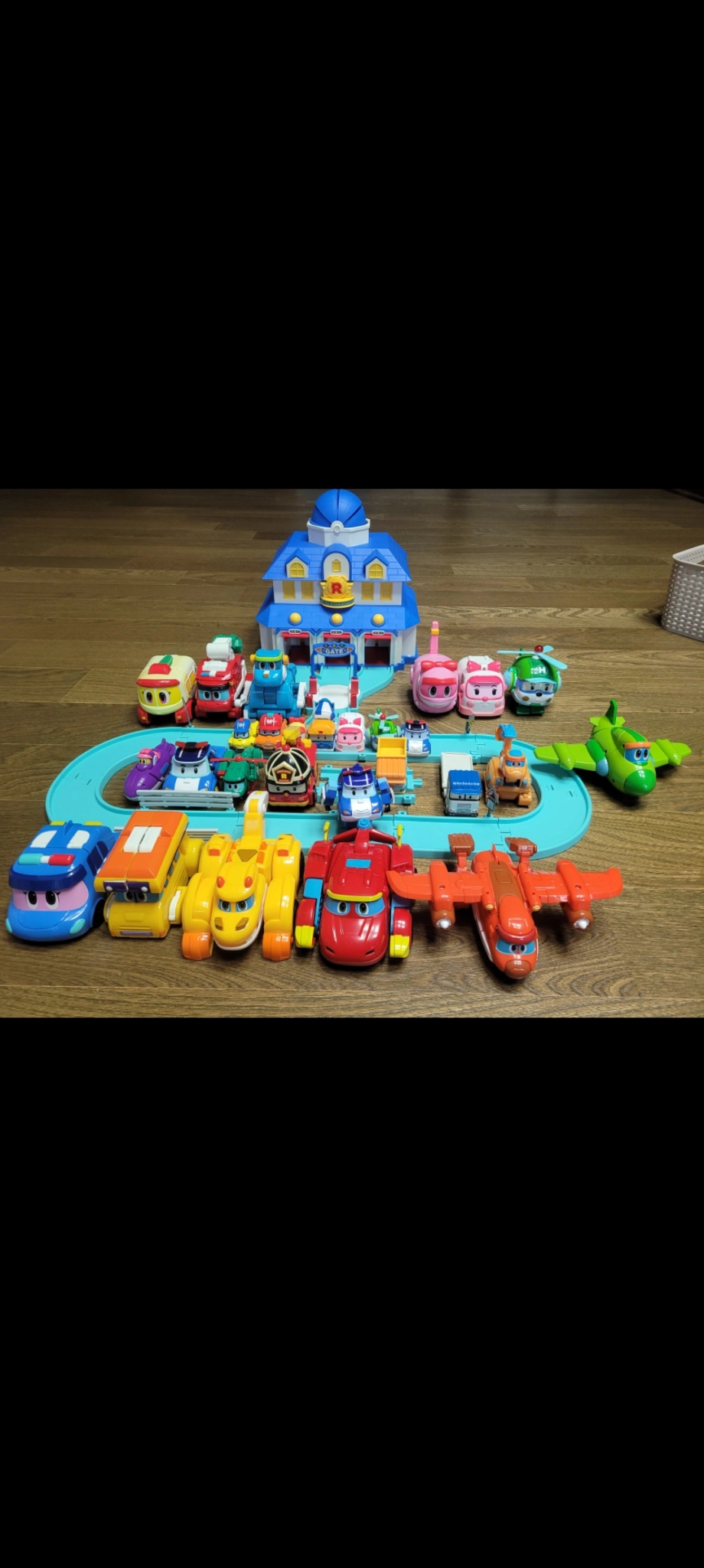 고고다이노 및 로보카폴리 장난감 판매