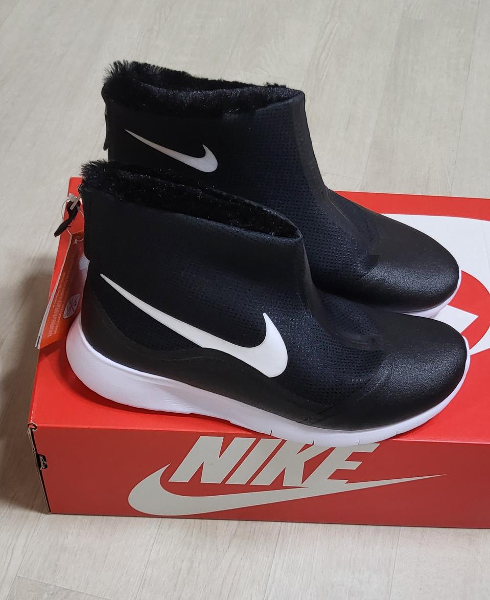 새제품 나이키 탄준 우먼 주니어 방한 부츠
