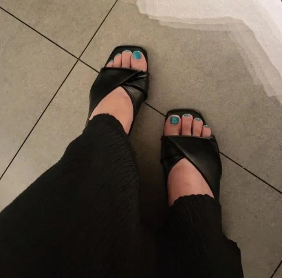 미나코 양가죽 수제화 블랙 240 볼넓힘