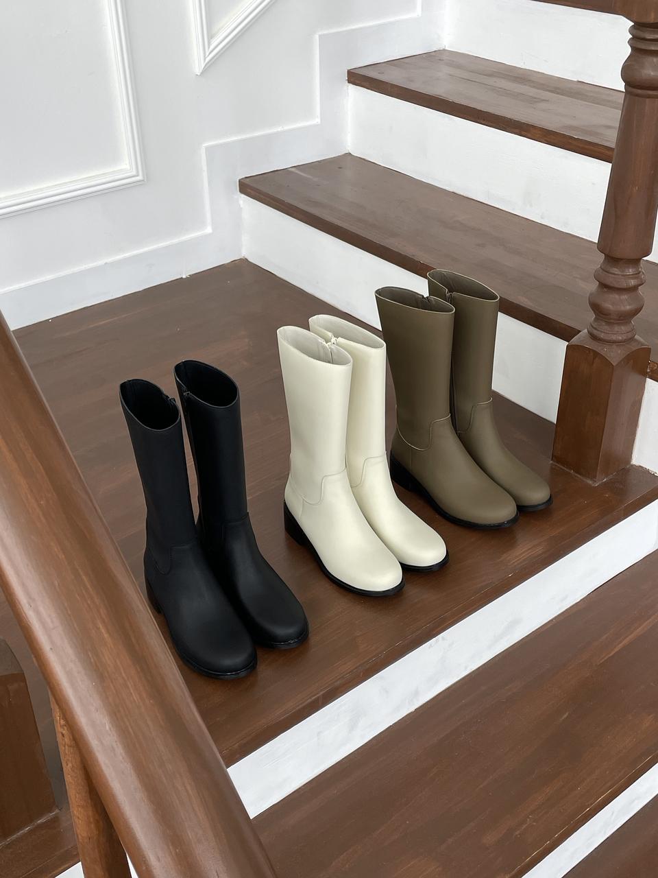 #1032. 라운드토 4cm 데일리 미들부츠 230 카키