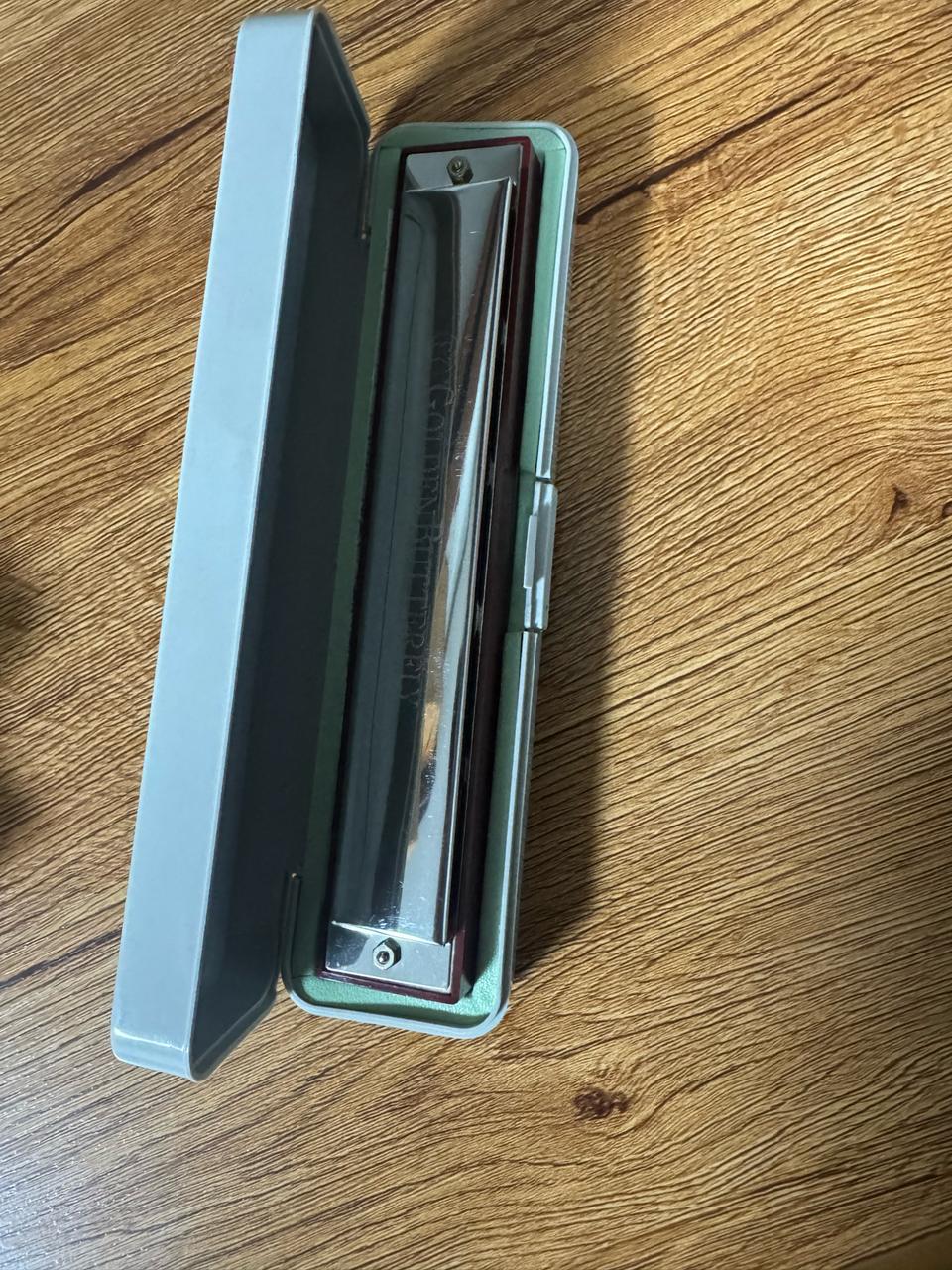 하모니카 팝니다.