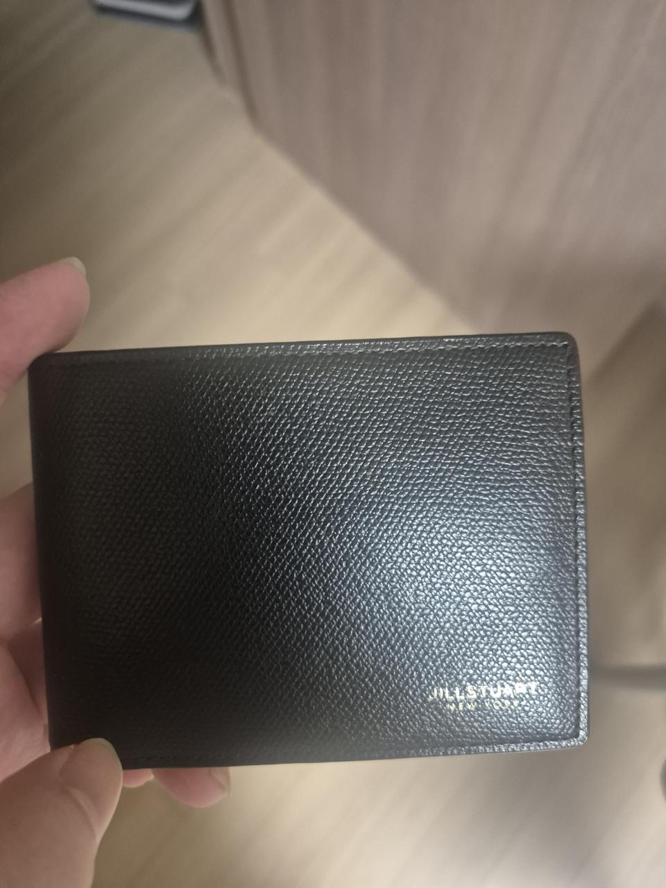 질스튜어트지갑