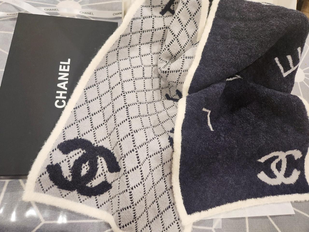 (거의 새상품)  샤넬 리버시블 머플러 목도리 네이비
