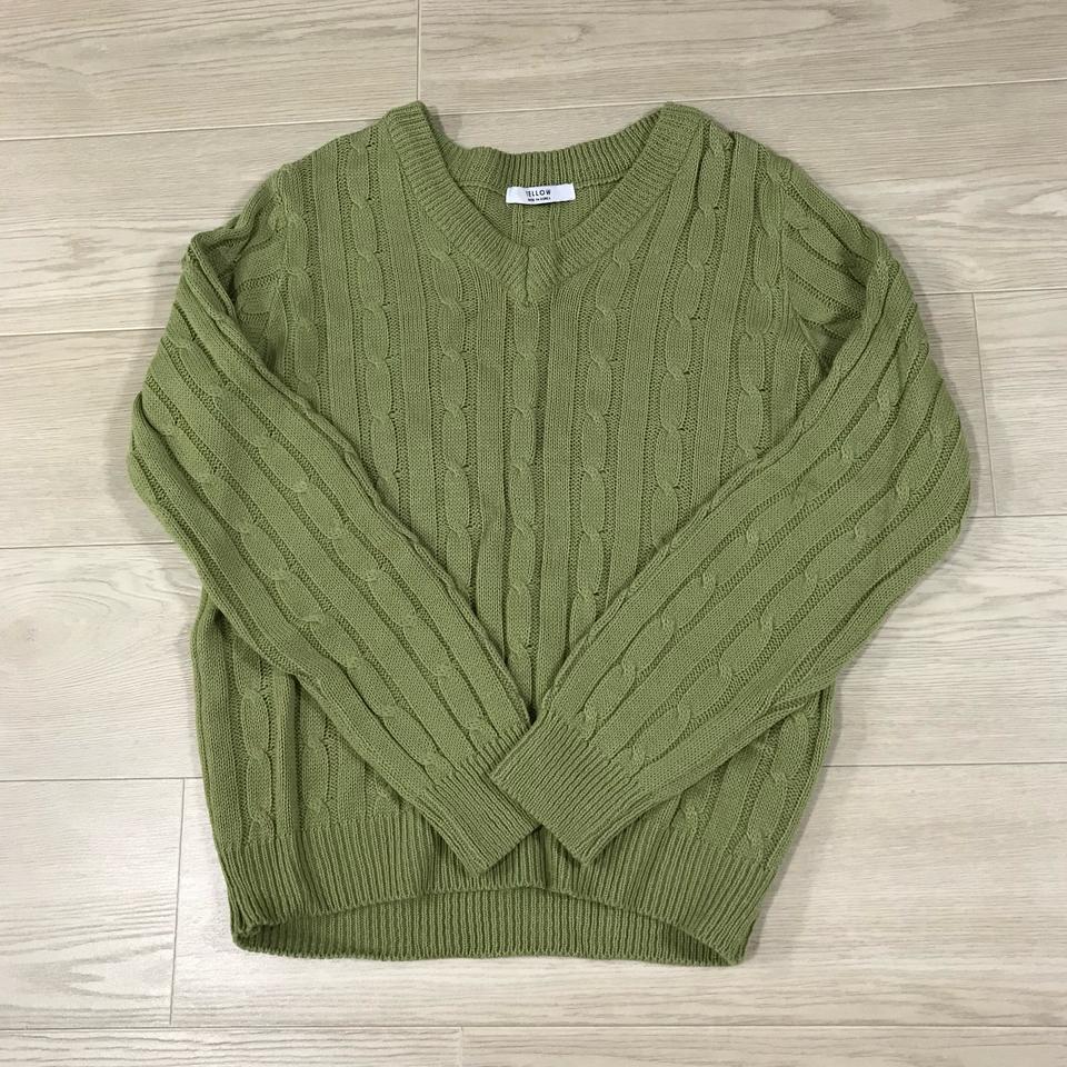 올리브 브이넥 꽈배기 니트