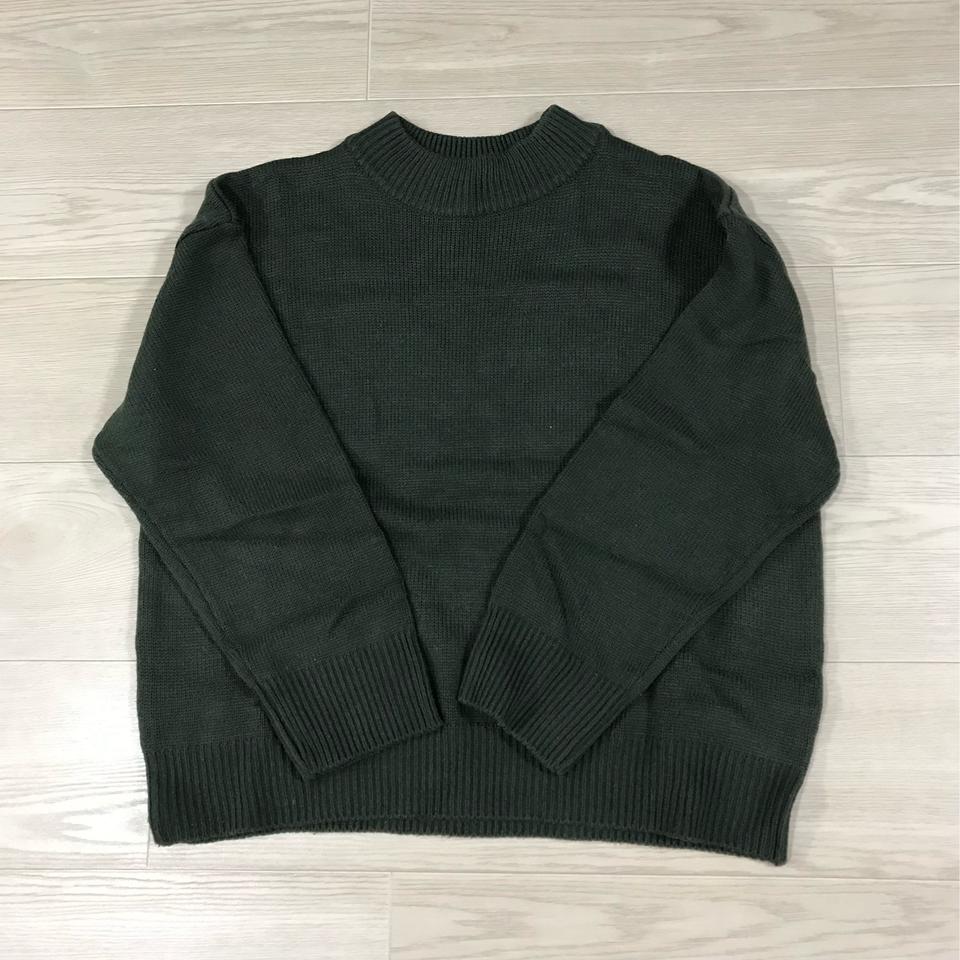 라운드넥 초록색 니트