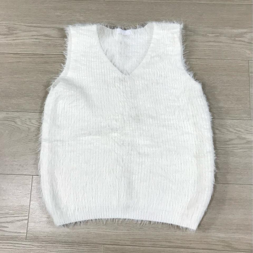 흰색 앙고라 니트 베스트