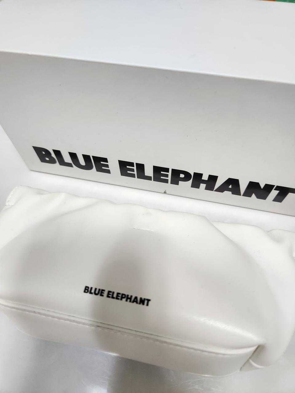 블루 앨리펀트 케이스