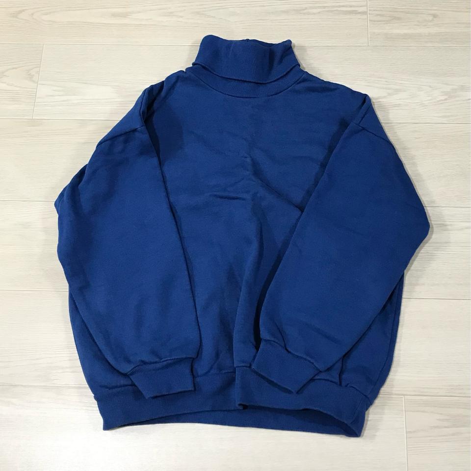 딥블루 목폴라 맨투맨