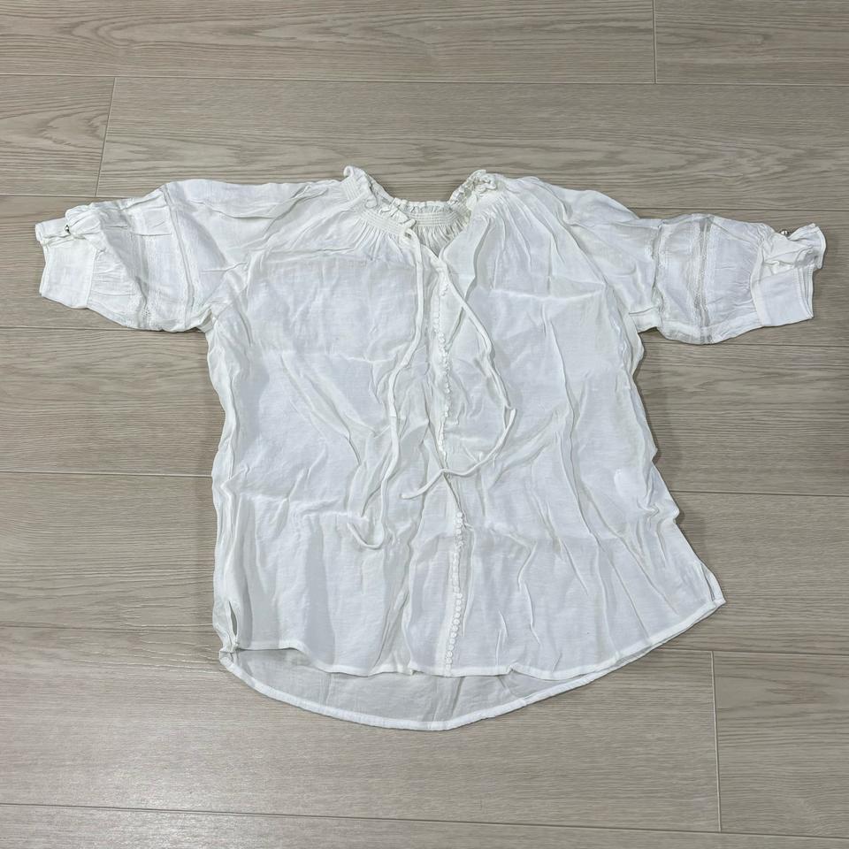 여름 흰색 반팔 블라우스