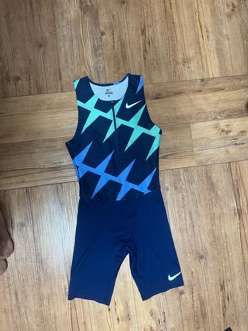 나이키 에어로스위프트 일체형 타이즈