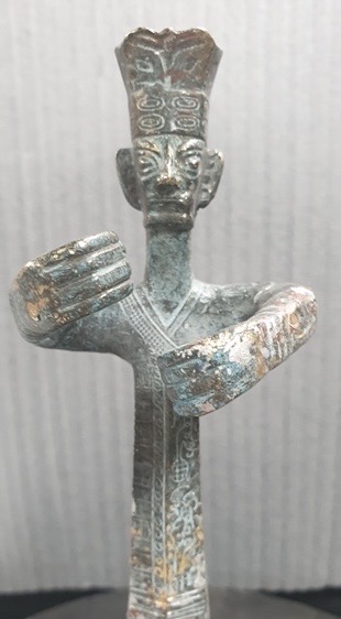 중국골동품 청동기 연대감 높은 삼성퇴 청동 장식품