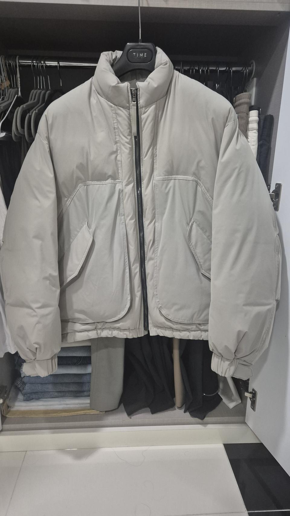 타임옴므 플랩포켓구스다운