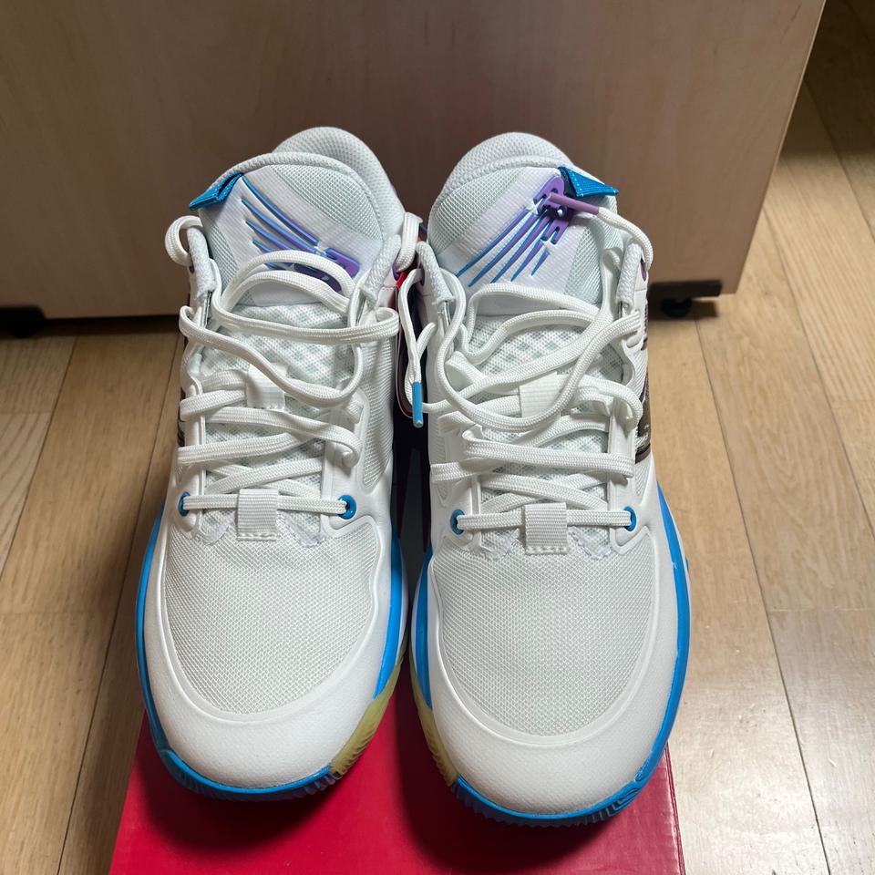 뉴발란스 Hesi Low 270 미사용