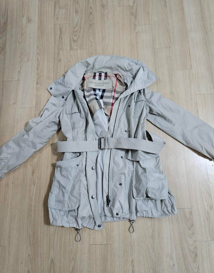 BURBERRY 버버리 여성 사파리쟈켓 정품 사이즈 55~55반