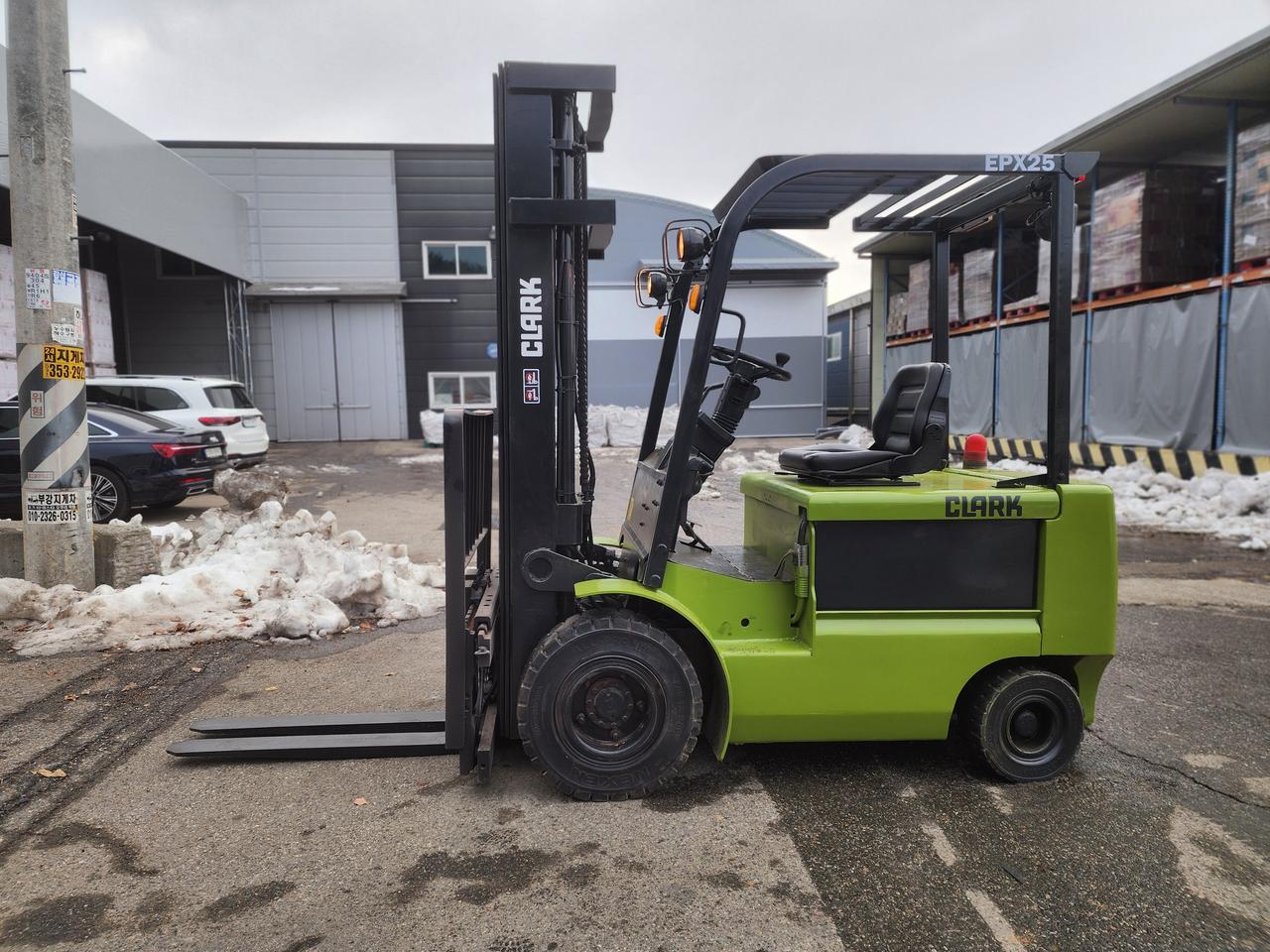 <초특가>전동지게차 클라크 2.5톤 3단마스트 5.5m 인상 중고지게차
