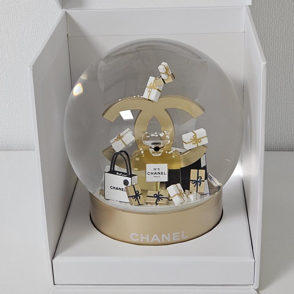 샤넬 뷰티 홀리데이 2023년 스노우볼