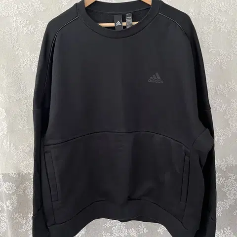 L) 아디다스 블랙 기모 맨투맨 스웻셔츠