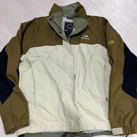 아이더 바람막이 자켓