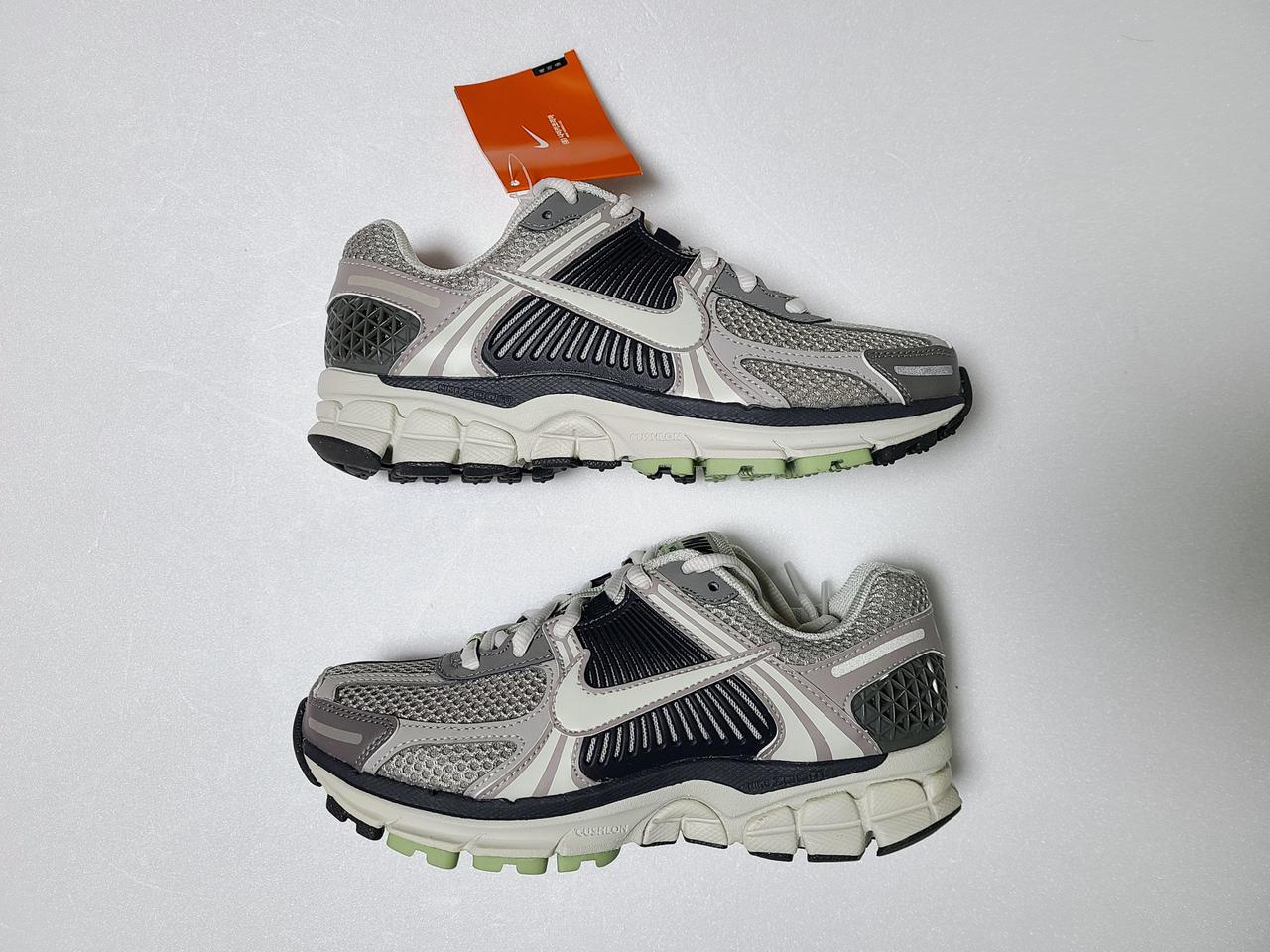 [W225] 나이키 줌 보메로5 코블스톤 앤 플랫 퓨터 미시착 새상품