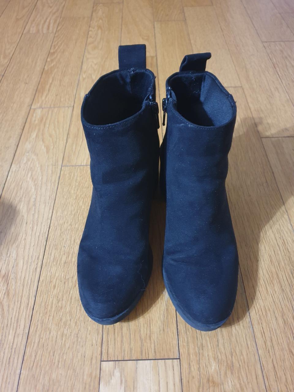 DIVIDCD부츠 뒤굽5cm 사이즈35(220)