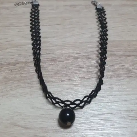 초커 목걸이