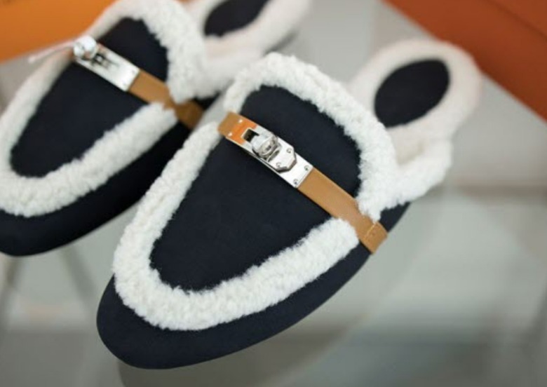 에르메스  수입고급 Oz 뮬 신상 여성샌들 블로퍼