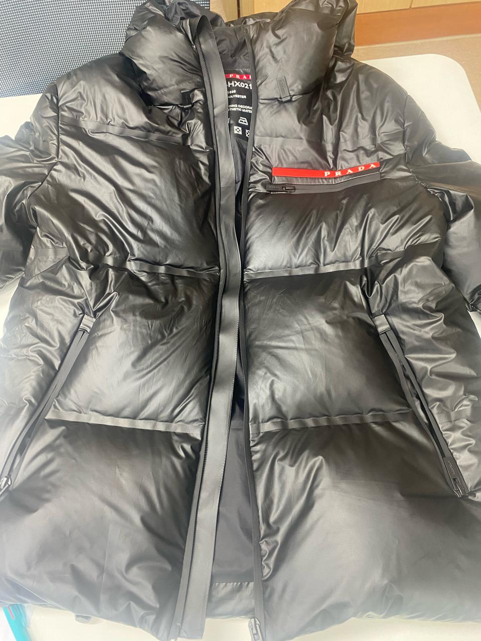 프라다 구스다운