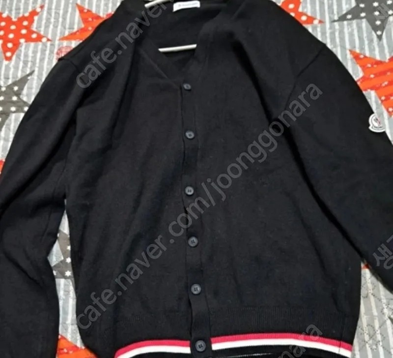 구찌,몽클레어 가디건 사실분계세요?