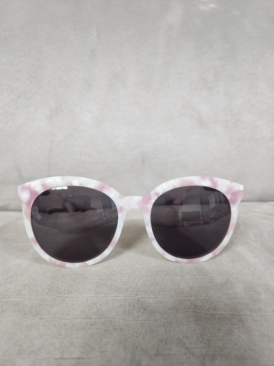 ●새상품급●젠틀몬스터 선글라스 러브썸 거의새거