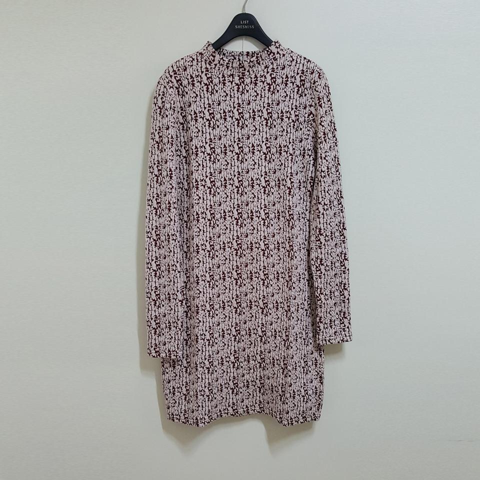 플라스틱아일랜드 쫀쫀한 주름원단 미니원피스