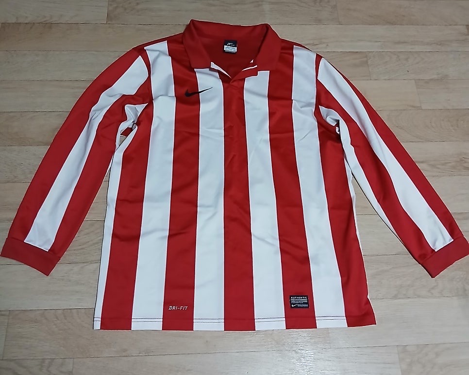 나이키 드라이핏 흰빨 셔츠