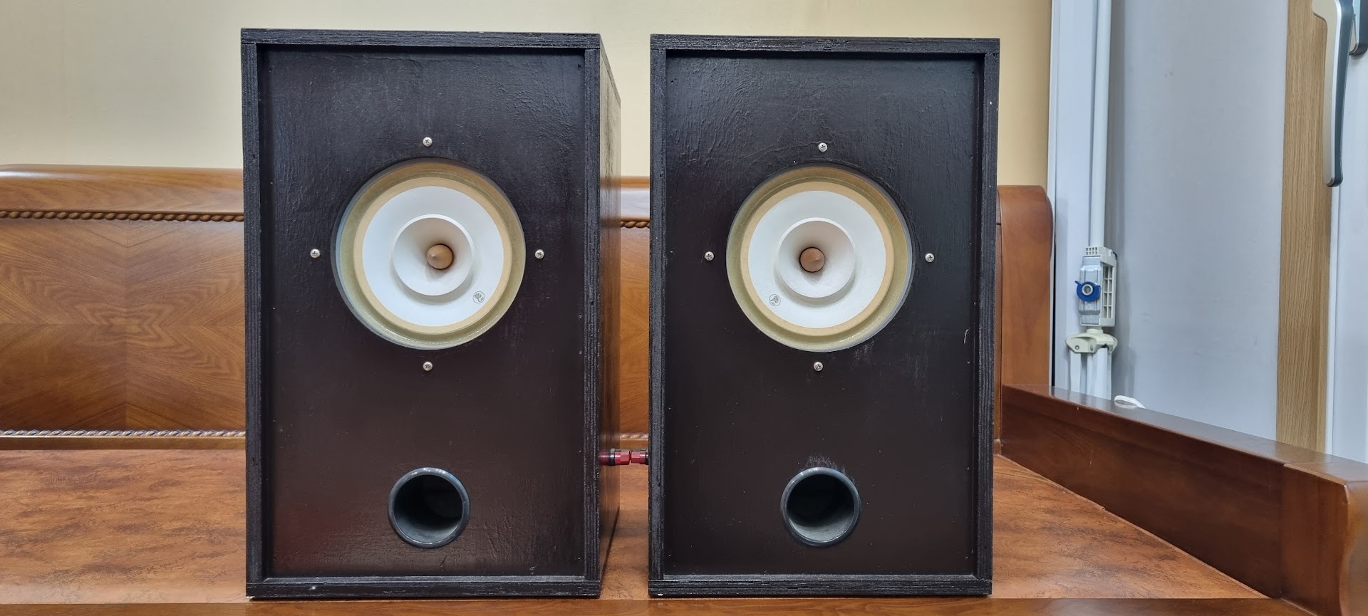 8인치 꼬깔콘 스피커 입니다