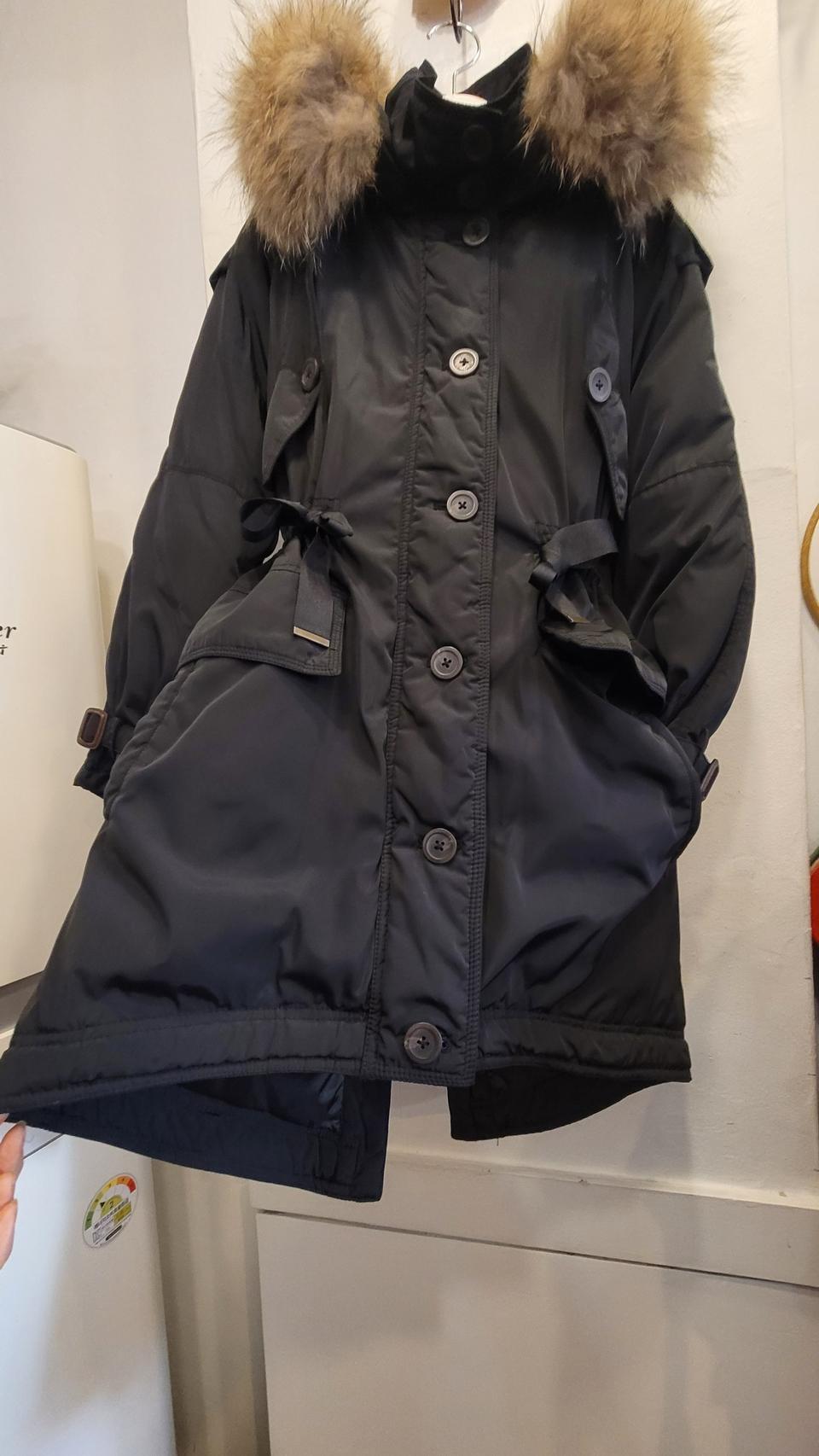 코인코즈 트렌치 구스패딩