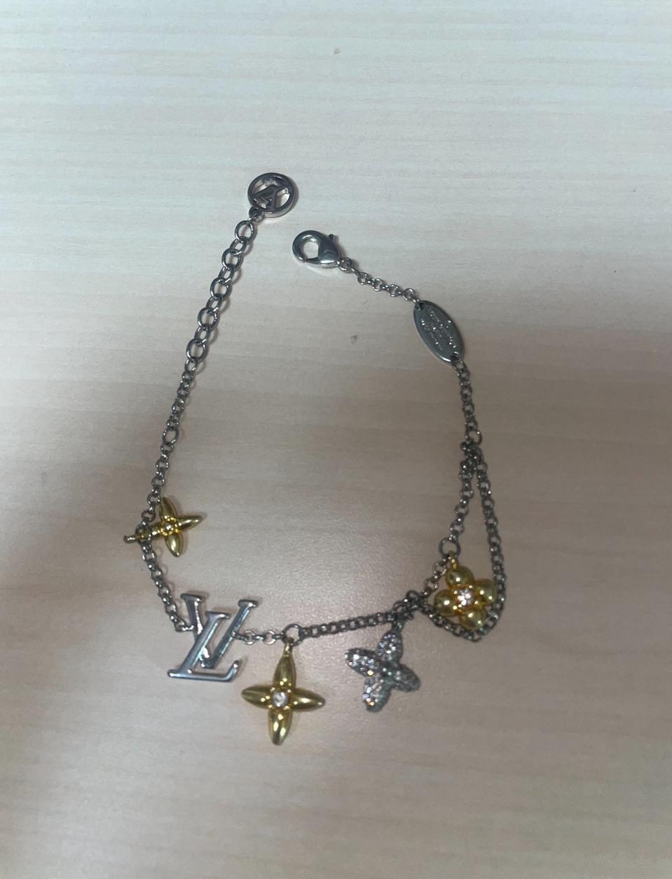 루이비통 팔찌 팝니다