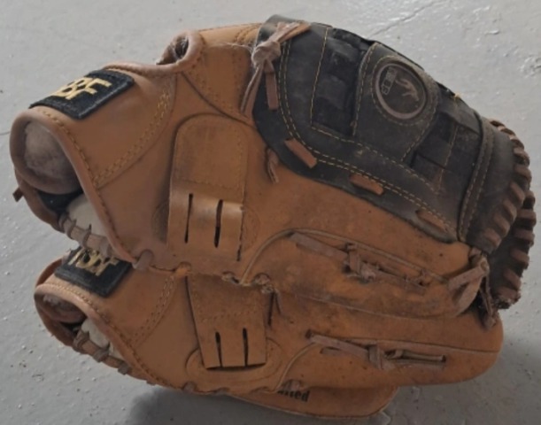 야구글러브4개와 알루미늄배트 일괄,애견캔넬