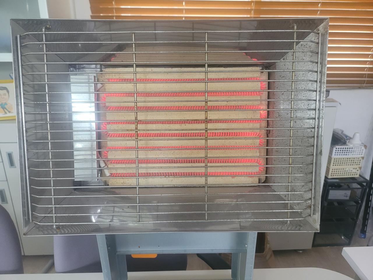 공장전기히터 반사히터 3KW 12월21일 이사갑니다!