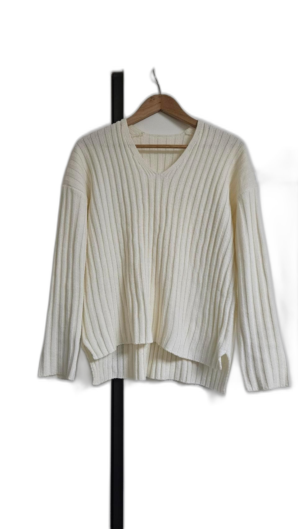 아이보리브이넥니트