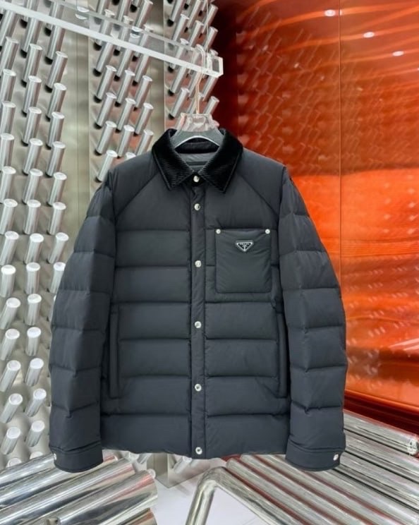 프라다 남성패딩
