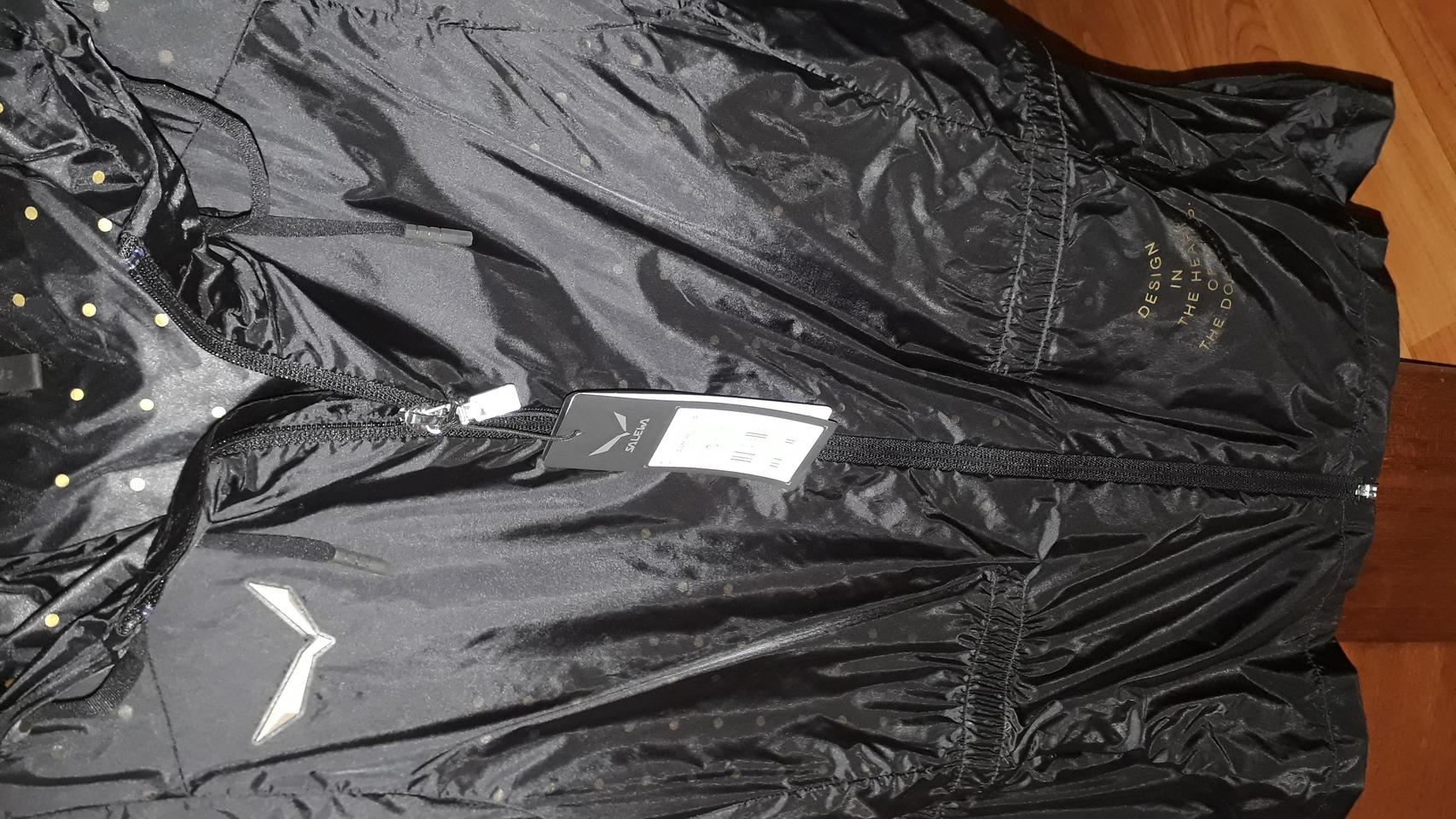 살레와 초경량 홑겹 조끼 90사이즈 새상품입니다