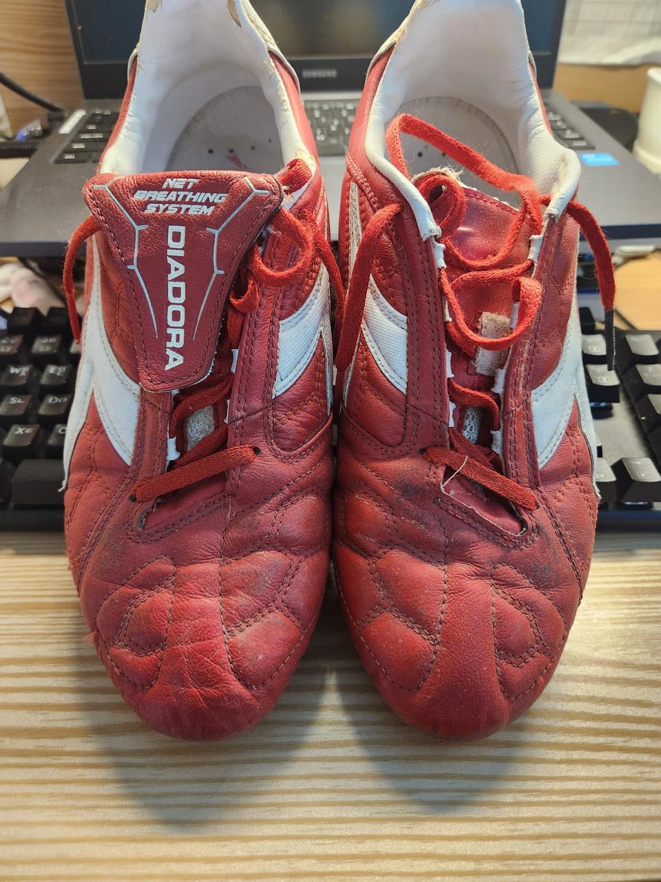 디아도라 희귀축구화 260