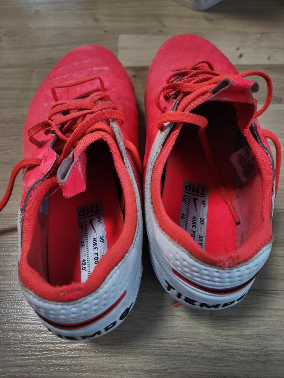 나이키 티엠포 최상급 축구화 255 260