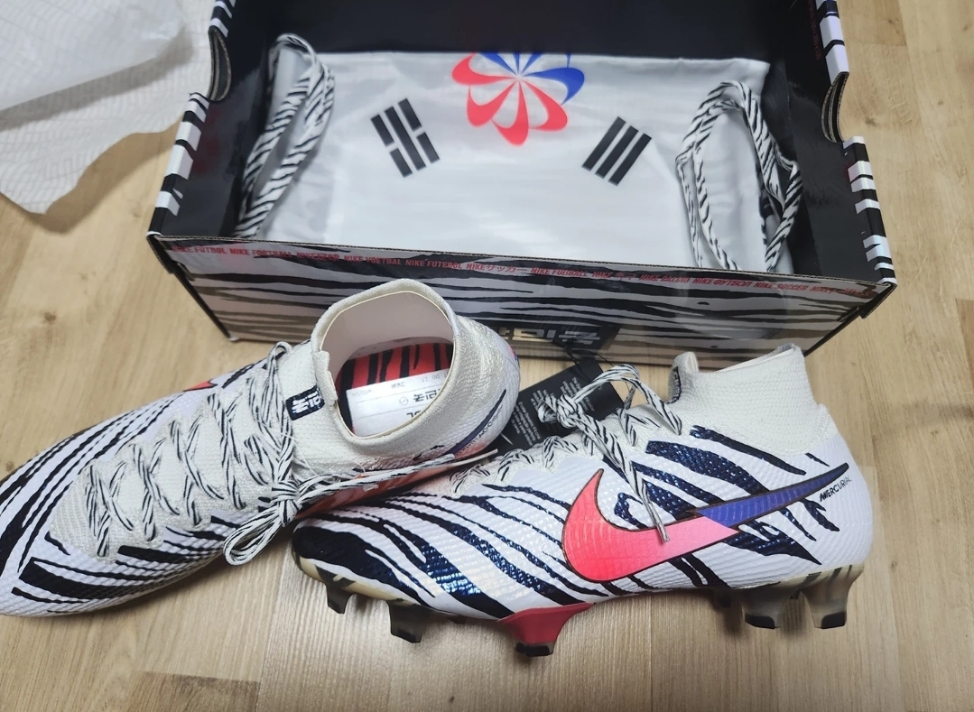 나이키 머큐리얼 대한민국 코리아 에디션 새상품 풀박스