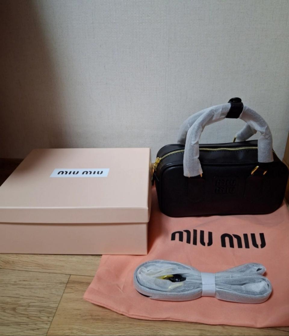 새상품 미우미우 가방