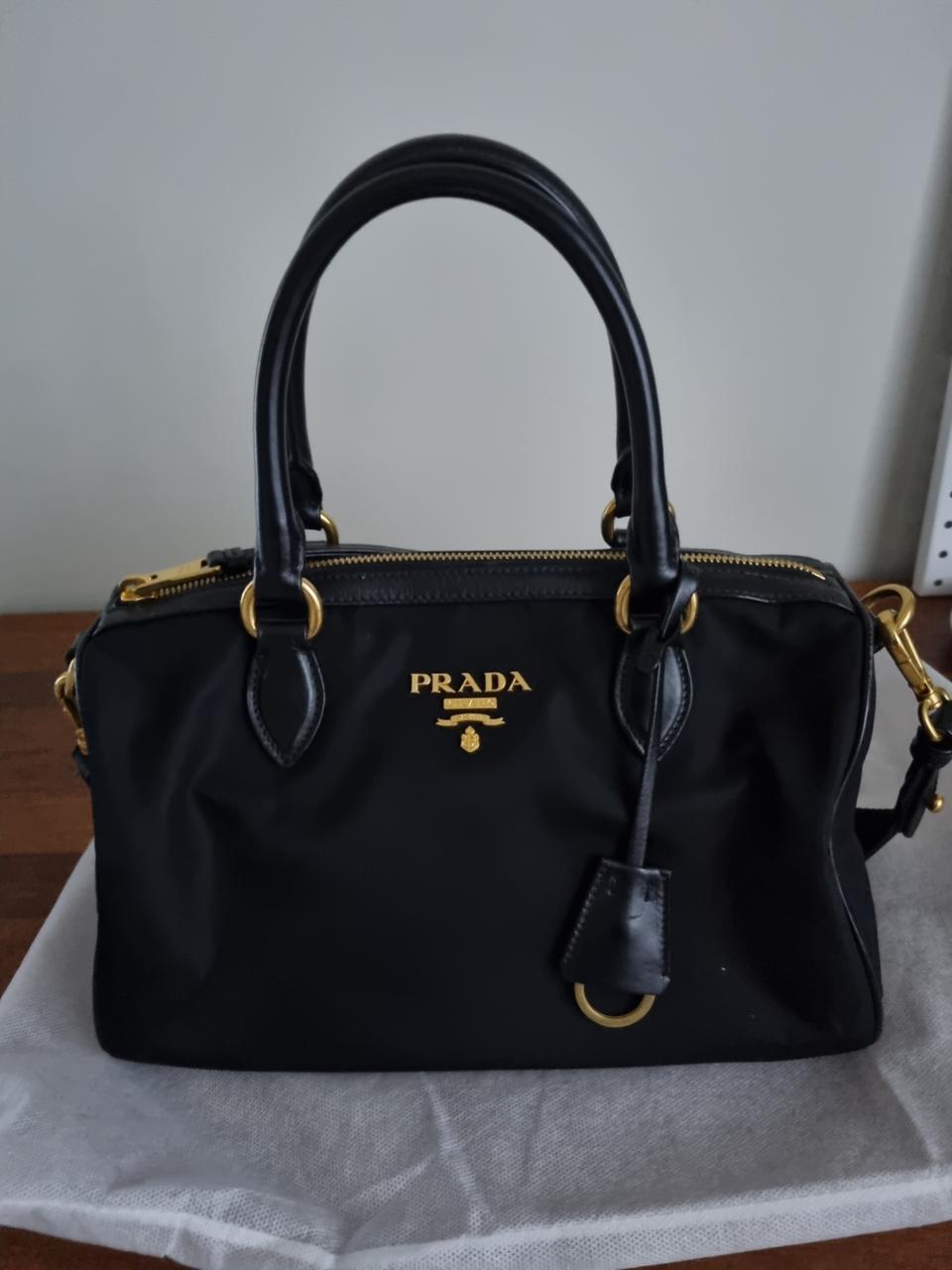 프라다 포코노 보스턴백