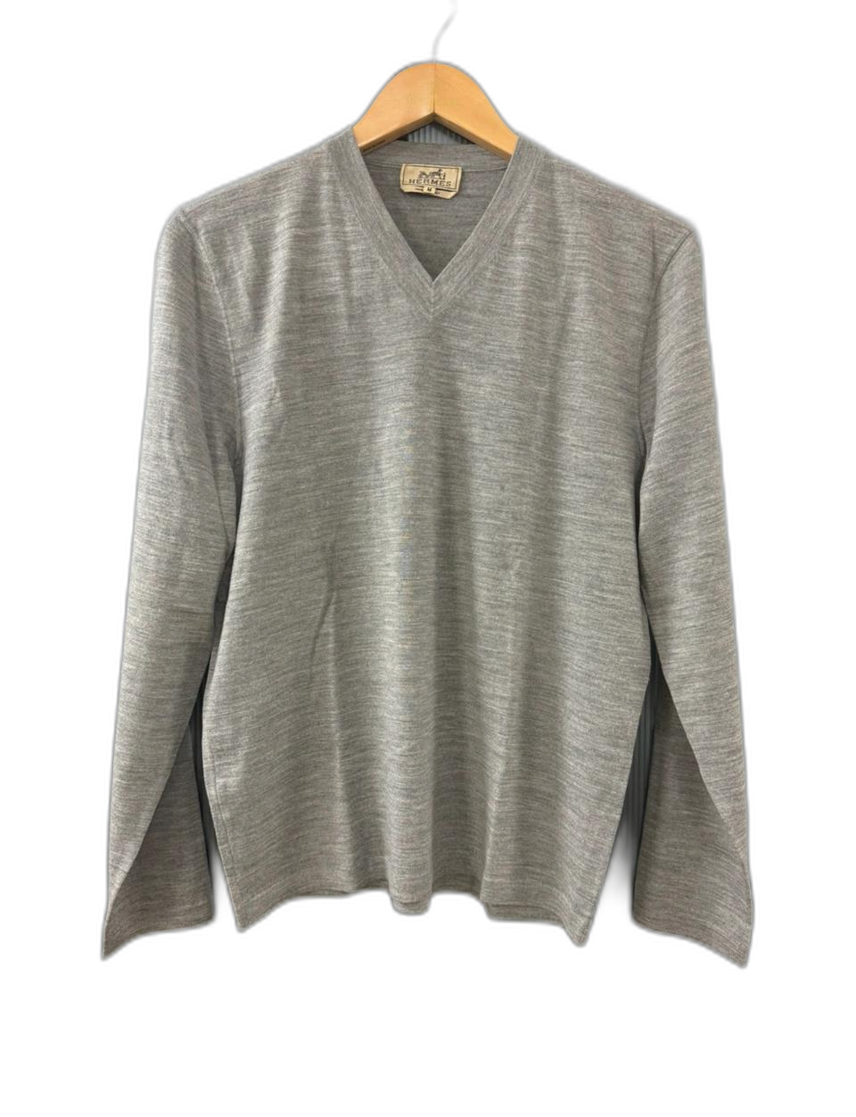 [에르메스 남성용 V넥 니트 - M 사이즈 판매]
