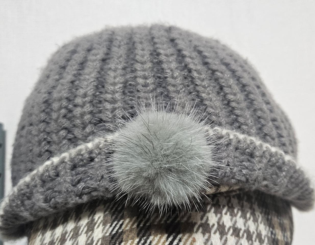 천연밍크방울모자